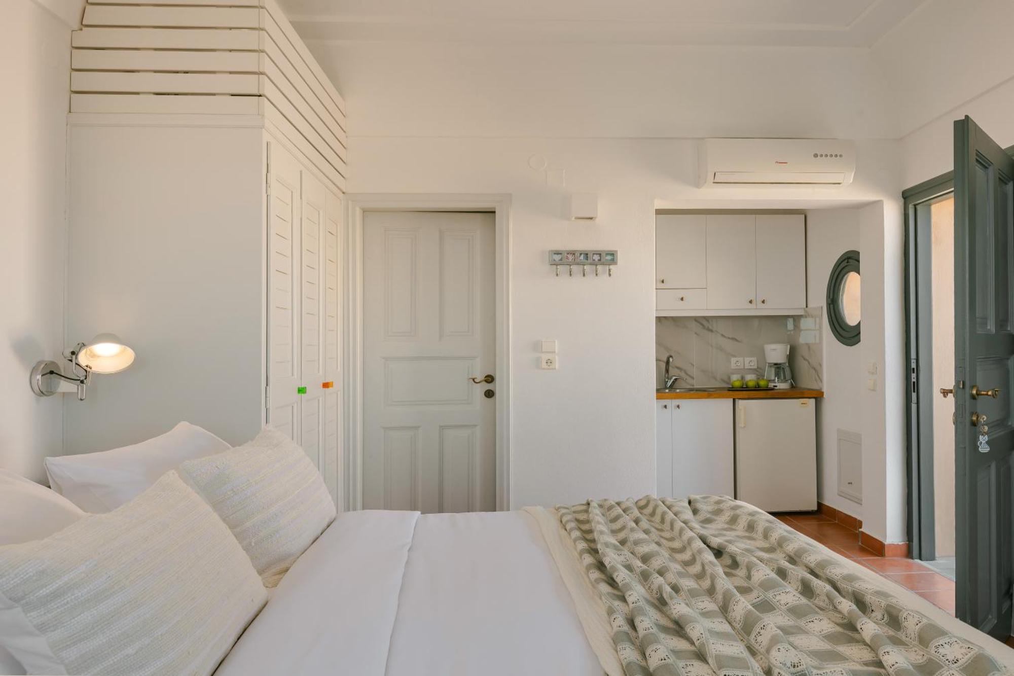 Archipel Mansion Villa Фира Екстериор снимка